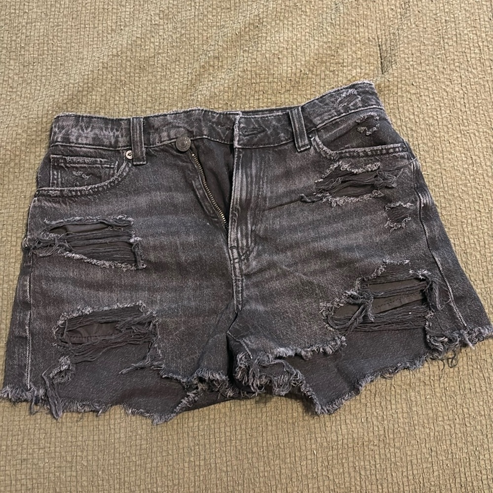 American Eagle High rise mom shorts